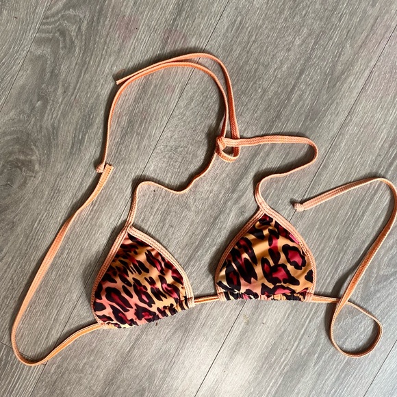 Chynna Dolls bikini top Laguna String Bikini in Orange Leopard Print in size S - Picture 3 of 8